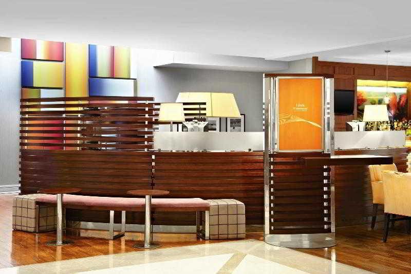 Hotel Sheraton Parkway Toronto North & 4*