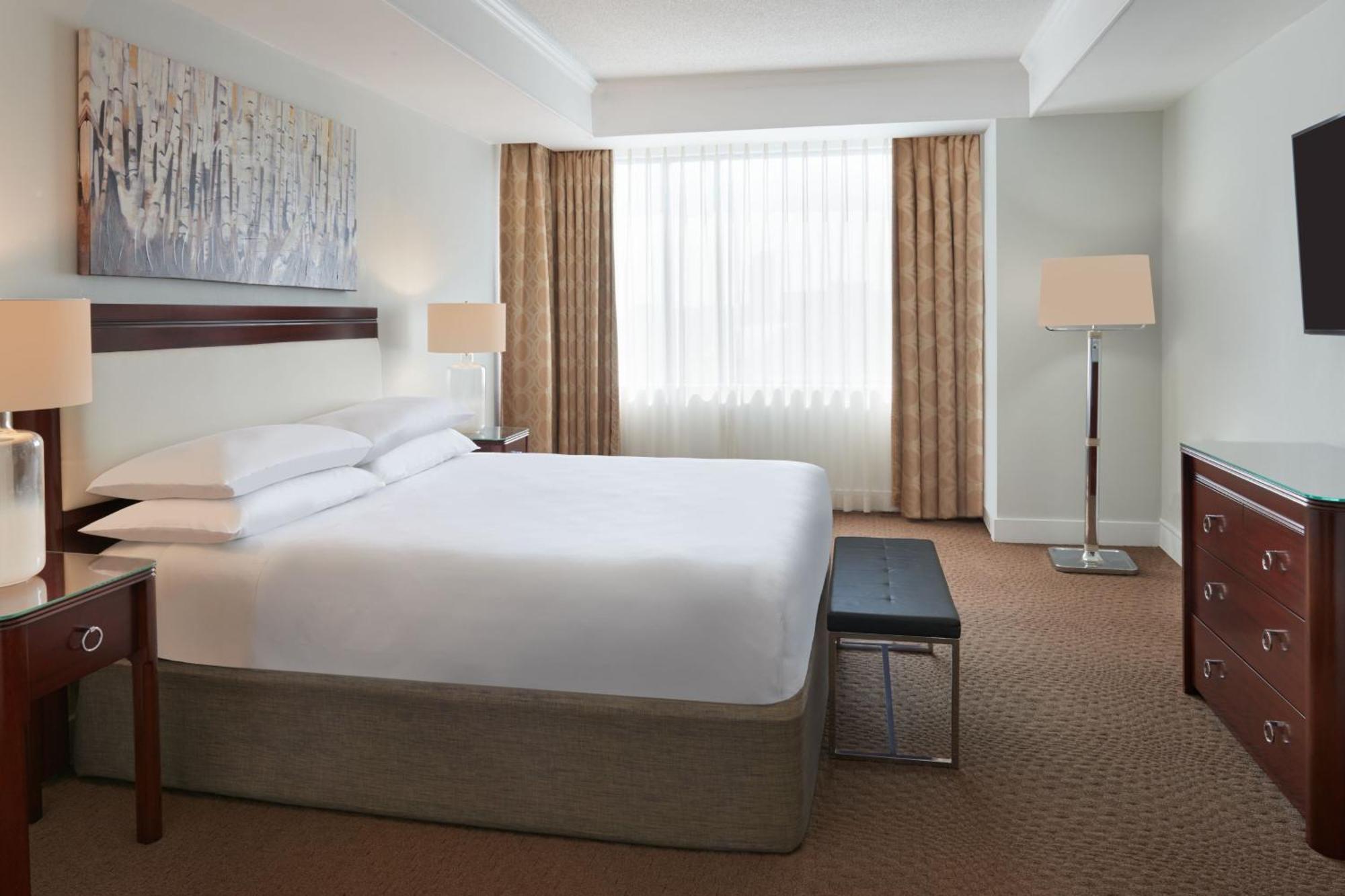 Hotel Sheraton Parkway Toronto North & 4*